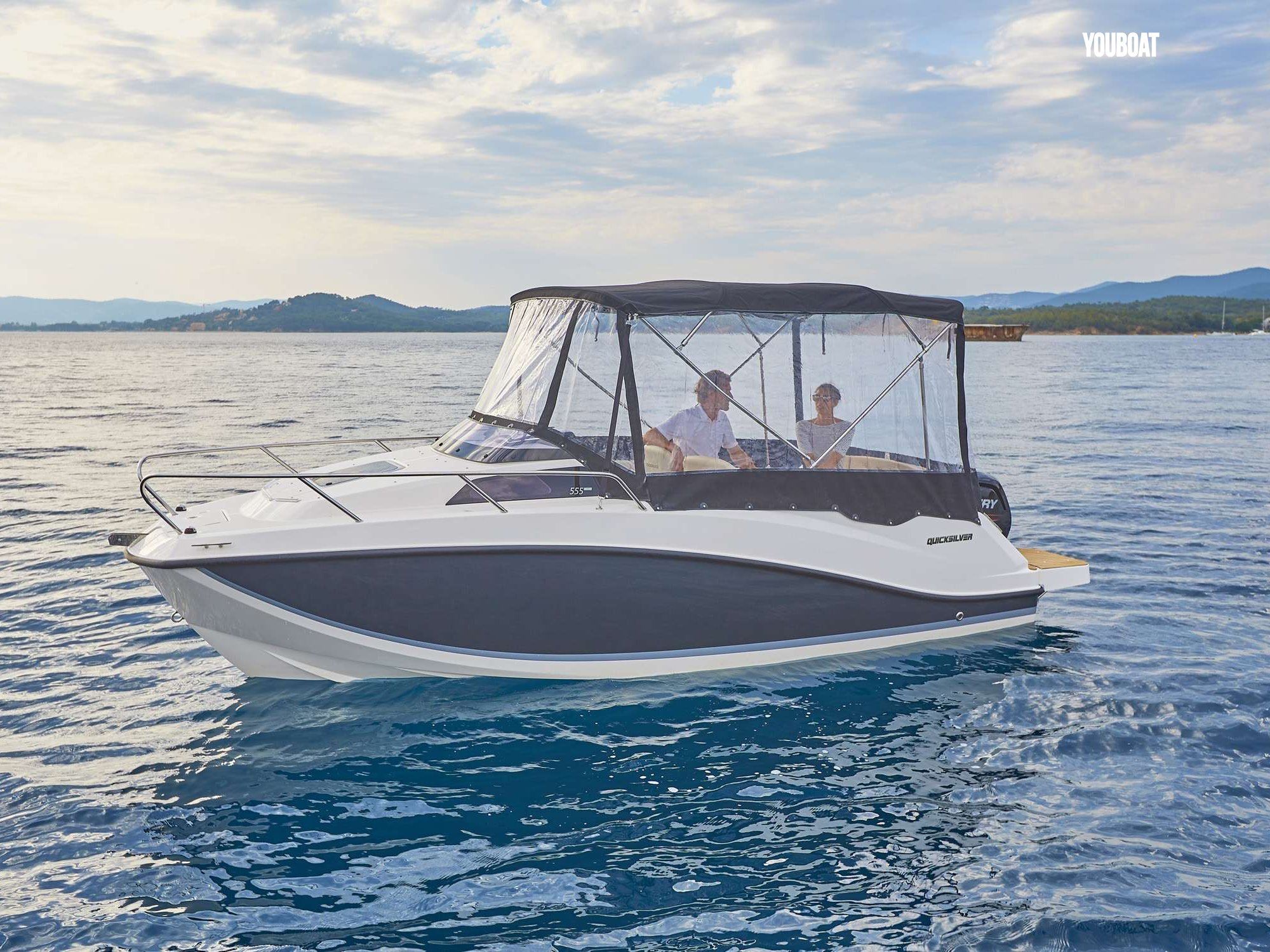 slider 2 Quicksilver Activ 555 Cabin